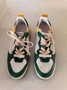 Oncept Phoenix Sneaker